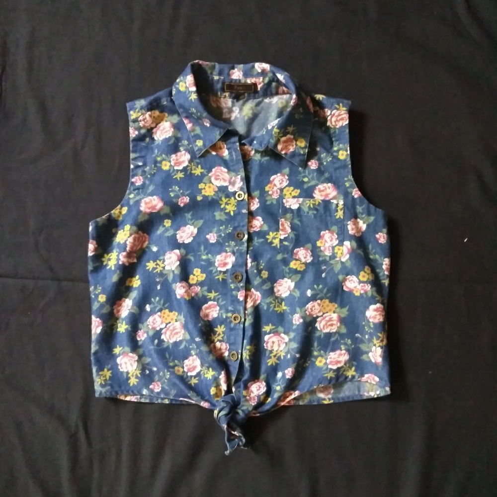 Flowery tie up top
